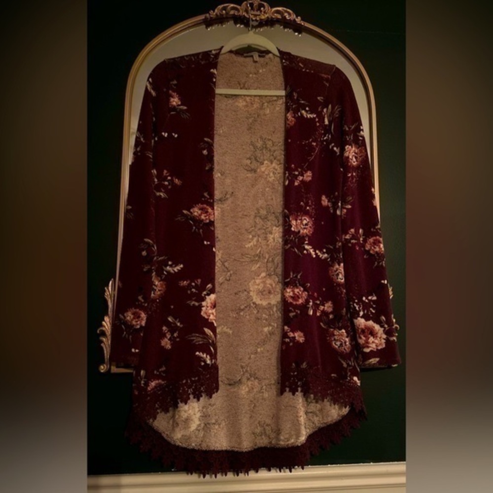 Charlotte Russe floral long sleeve cardigan